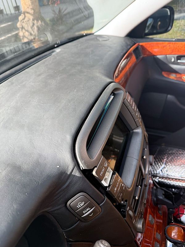 Dash & console recover. Factory-fit finish on a Lexus